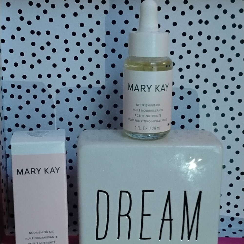 Brand New MaryKay Nourishing Oil!!